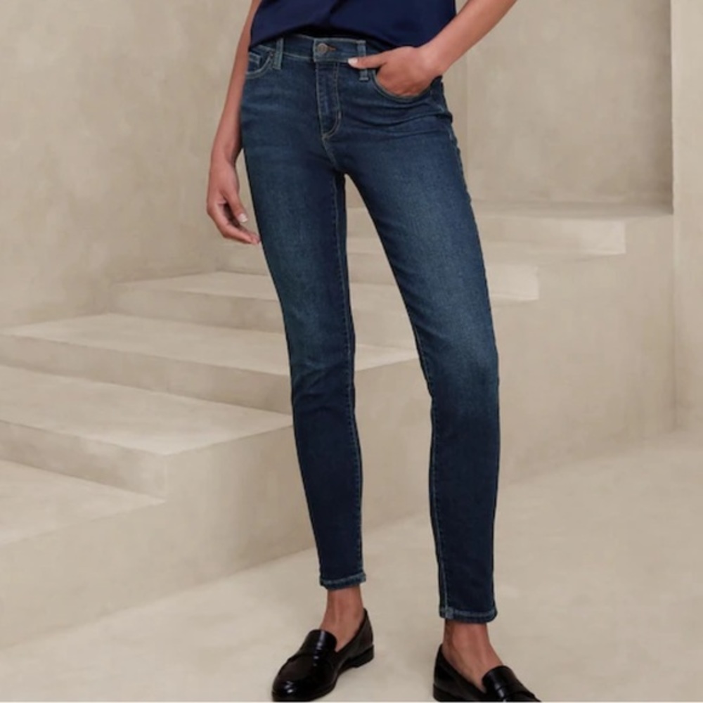 Banana Republic Dark Wash Mid Rise Skinny Jeans 27P